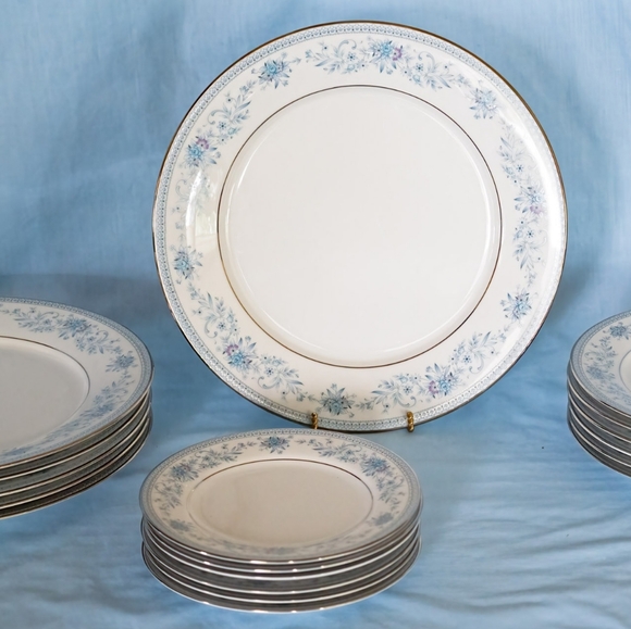 Settings For 6 Beautiful Noritake Blue Hill Pattern - Picture 3 of 16